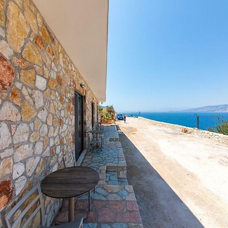 Santa Oliva Suites Ksamil Buitenkant foto