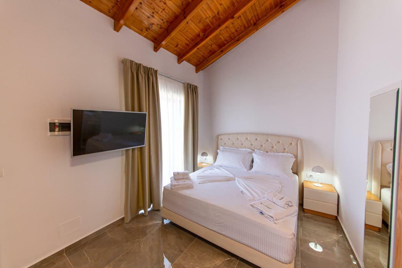 Santa Oliva Suites Ksamil Buitenkant foto