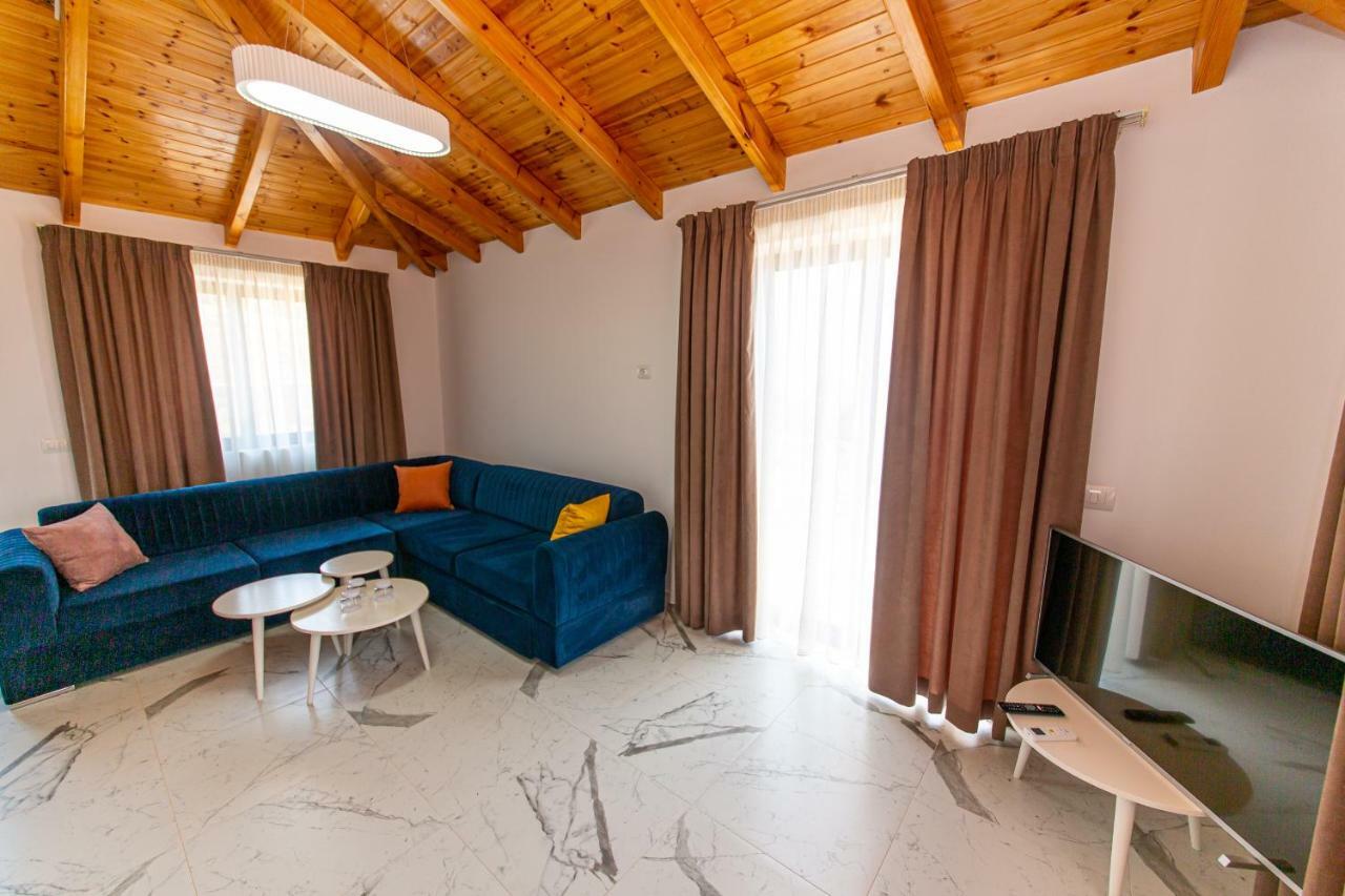 Santa Oliva Suites Ksamil Buitenkant foto