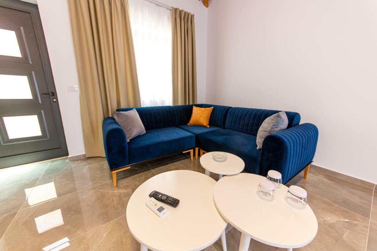 Santa Oliva Suites Ksamil Buitenkant foto