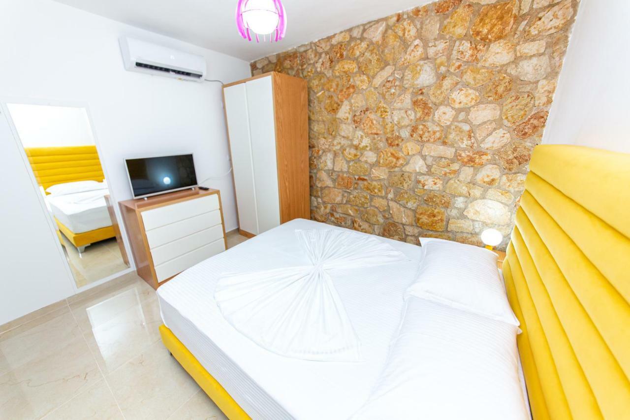 Santa Oliva Suites Ksamil Buitenkant foto