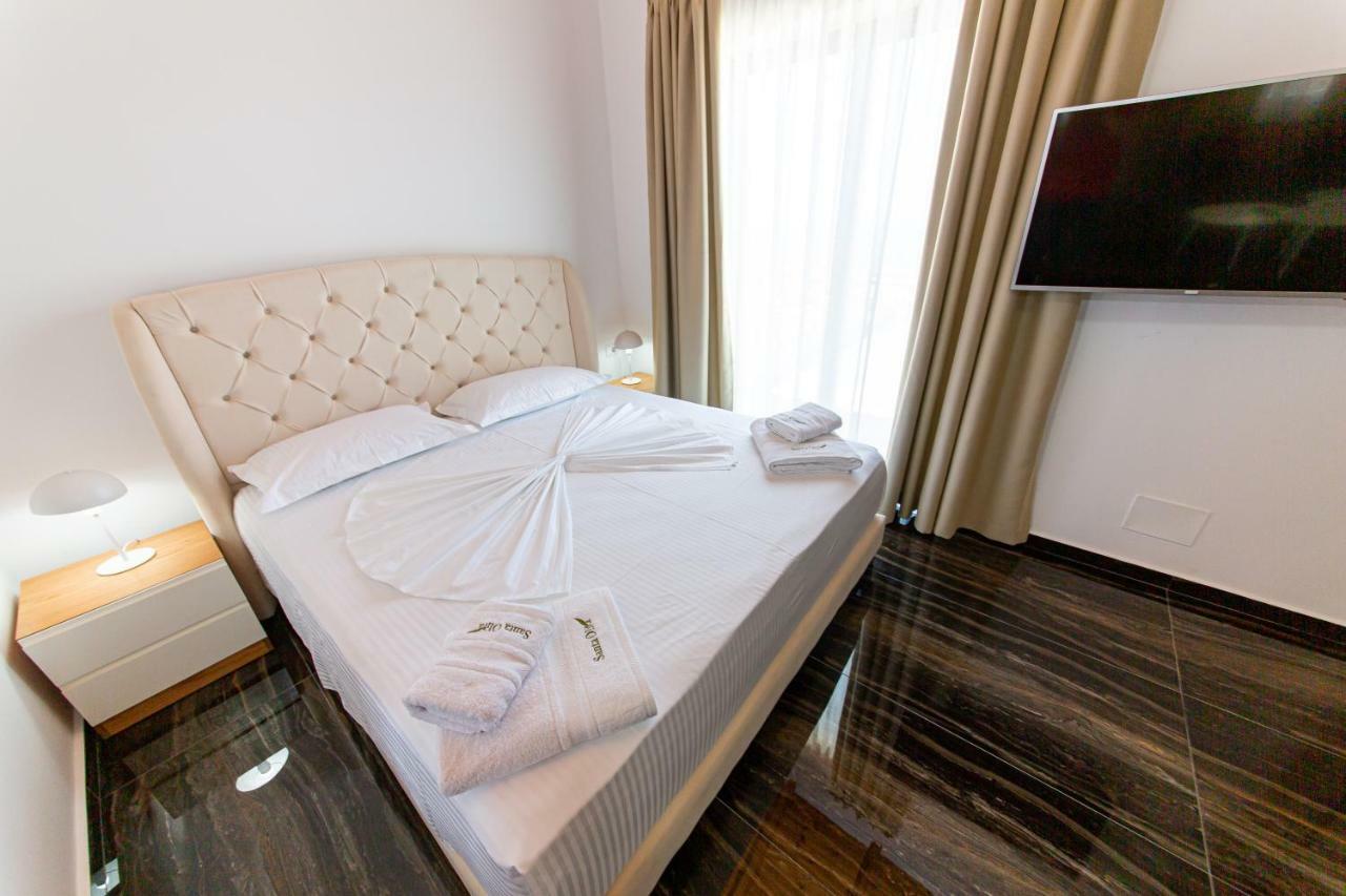 Santa Oliva Suites Ksamil Buitenkant foto